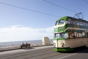 BLACKPOOL tram sm.jpg